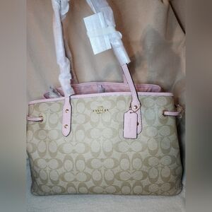 Coach Carry All over the Shoulder Tote
